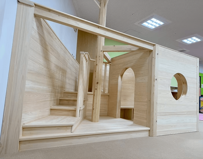 地域にひらく木の建物