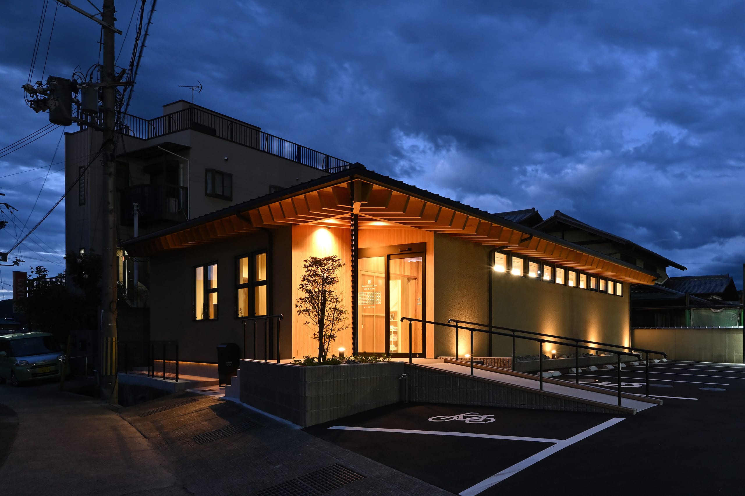 桜井の歯科医院 夜景